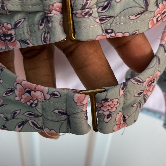 Blu C Ruffle Swim Suit Top Floral Plus Size 1X - Picture 3 of 6